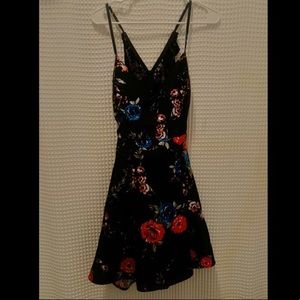 This super cute dress is perfect for a night out or a homecoming dance.